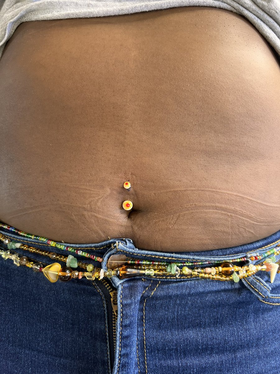 AfroSammo's tweet photo. Did my first belly button piercing today #piercingapprentice https://t.co/DUze2mHpHA