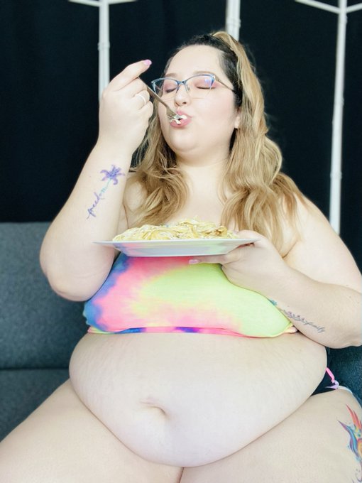 PASTA TIME 🐽 https://t.co/FoLvxaLljG
