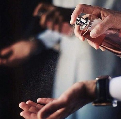 Parfum cowo yang wanginya kalem dan tahan lama!

~ a Thread ~