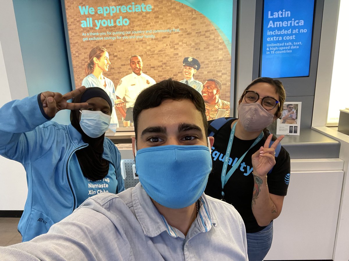 Had a great store visit at Tyson’s! Super excited to see them kill it, in both signature and FirstNet! 🚨🚒🚔 Let me tell you... it feels good to be back 💙😊🙏🏼 <a href="/Gnagna_RSM/">Gnagna</a> <a href="/Aziz_aa489h/">Aziz Abusalem</a>
