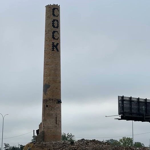 Toledo just letting their cock hang out....  "You'll do better in Toledo" 🤣😂 https://t.co/q6J5l9COhQ