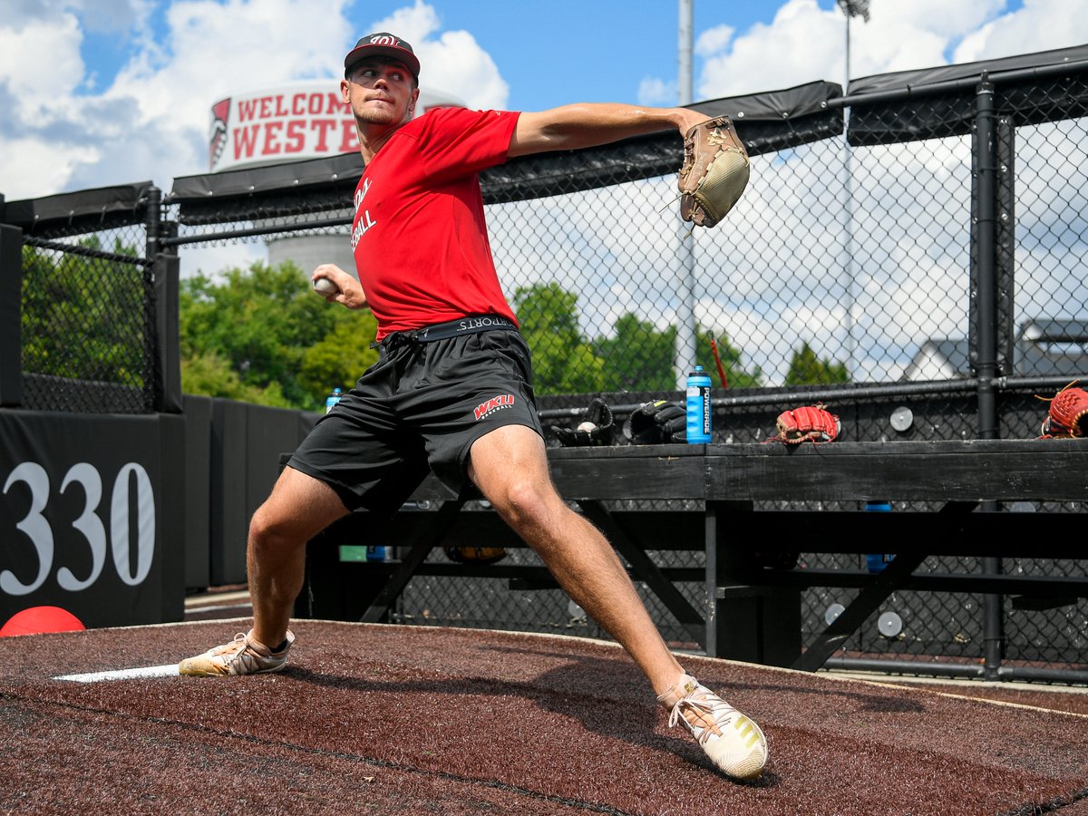 WKU_Baseball tweet picture