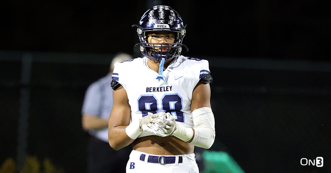 5⭐EDGE Keon Keeley was impressed with the energy from @Coach_BNapier's staff on game day along with the atmosphere inside the Swamp.

"They say they’re building something special to stay in the state of Florida."

Will #UF receive an official visit?

➡️ on3.com/news/keon-keel…