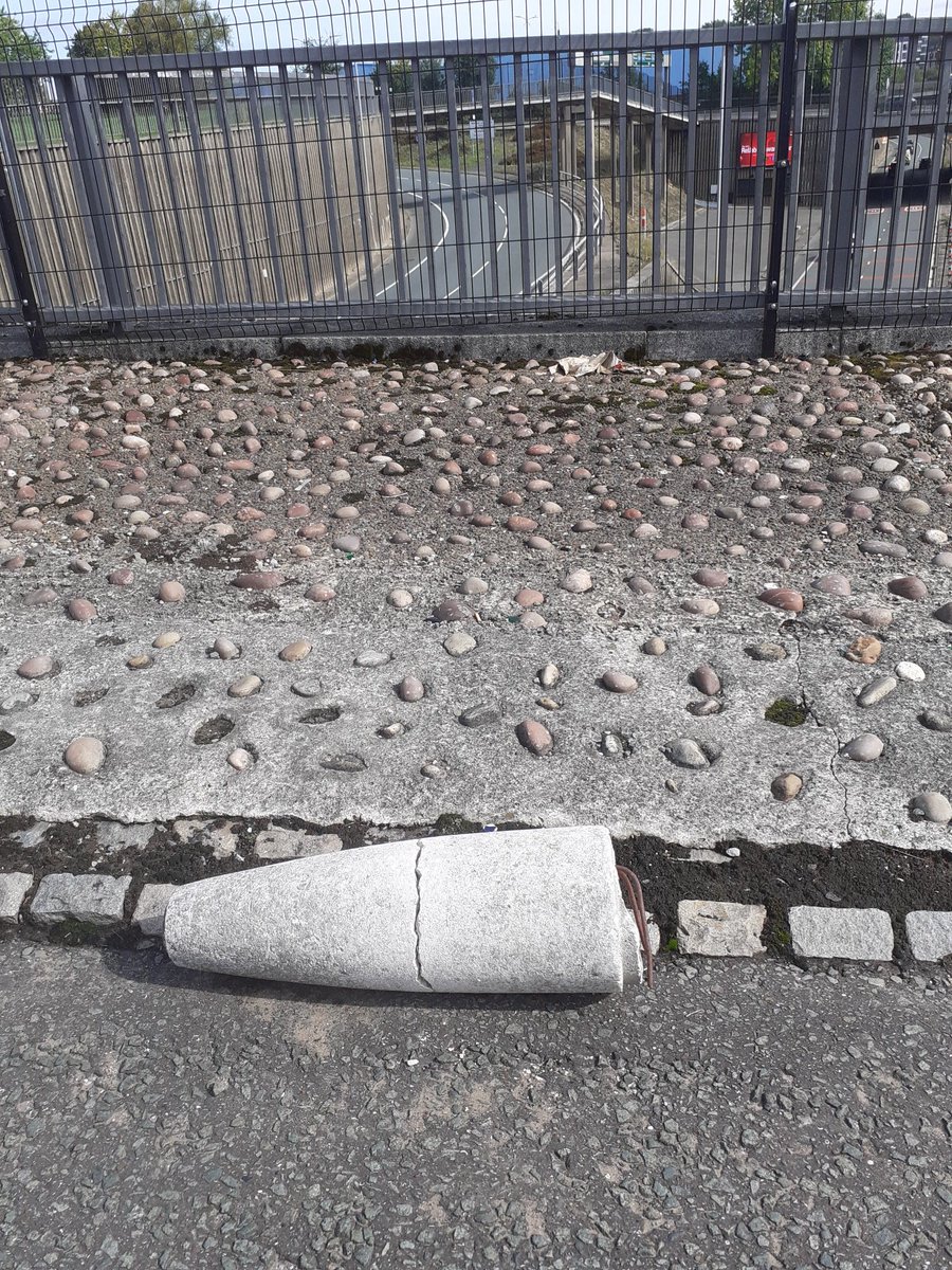 dinkelwhacker1's tweet photo. @WorldBollard Seems to be the norm🤔 https://t.co/qXxQt0BytP