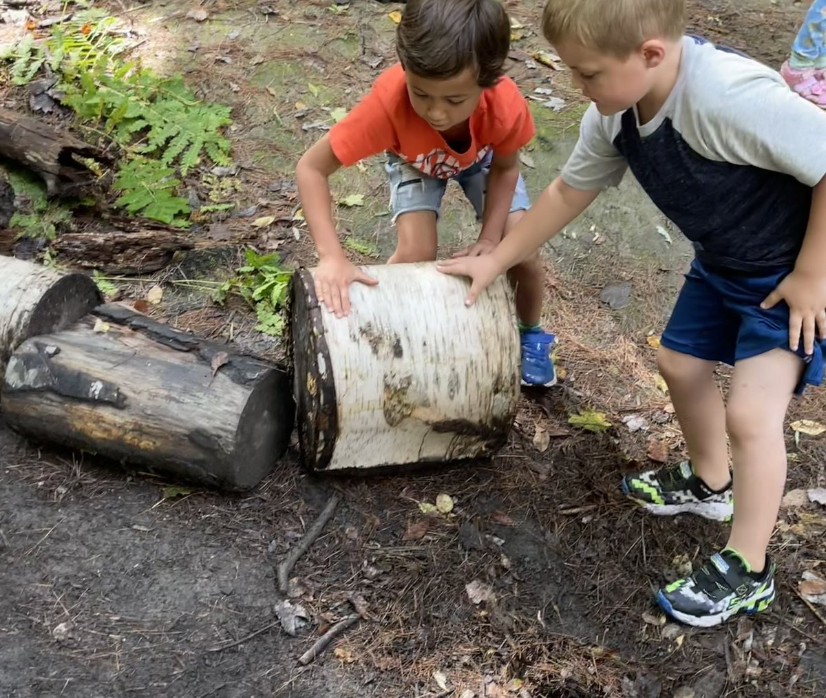 SusanKochVT's tweet image. So many beautiful moments at #ECO today! #mrpsvt #firstgrademagic @BareaKatie @StefanieKingze1 @Bonesteelvt @amycoyote