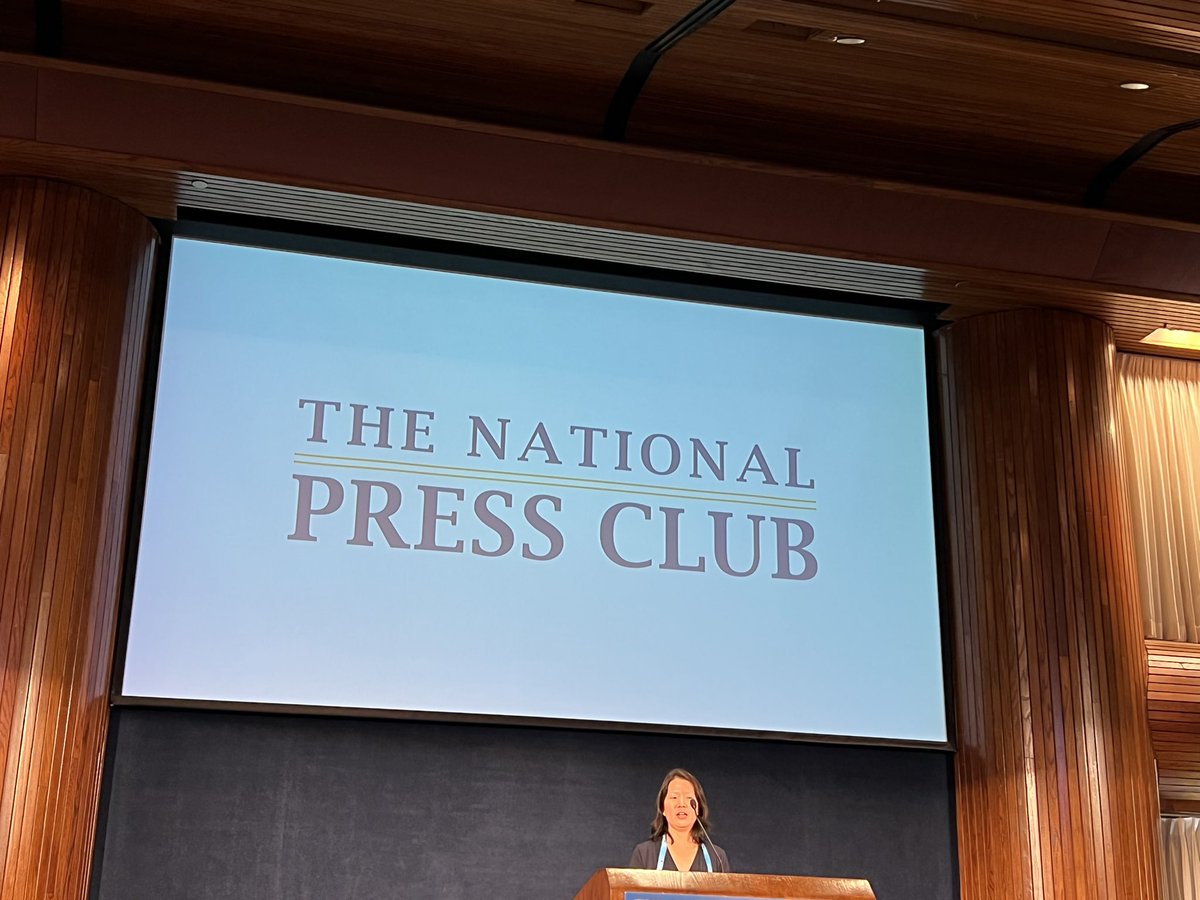 poonam_s's tweet photo. Tie between team press and team politicians. Go team press @amybwang @PressClubDC #NPCBee https://t.co/UE2XMBxzg8