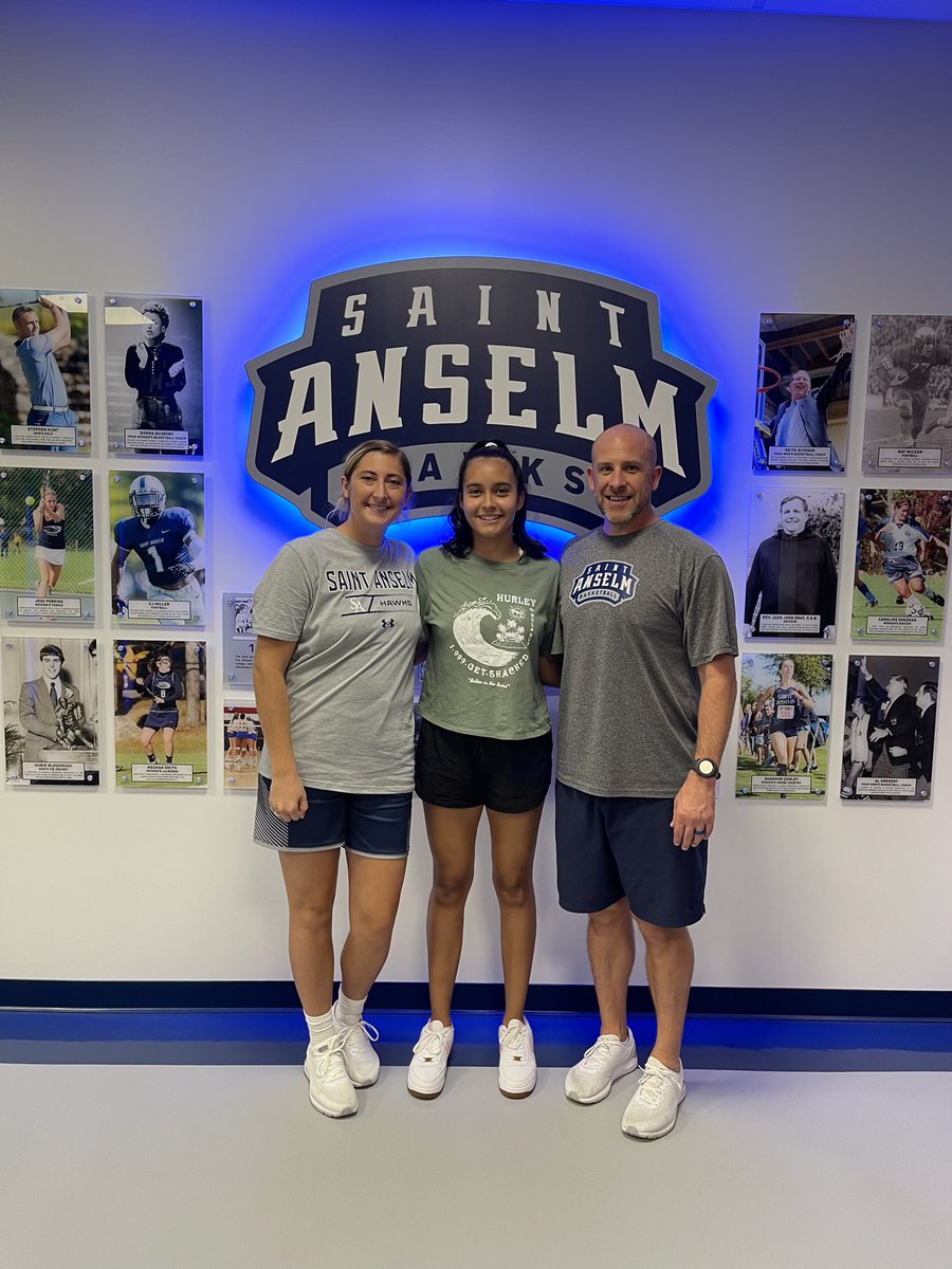 laviles23's tweet photo. I had an amazing unofficial visit today with @STAHawksWBB! Thank you, Coach Boilard and Coach Hannah for welcoming me to campus! @HoldernessHoops @MCWSTARZ @BashHoopsNE @PGHNewEngland https://t.co/iILpctNk6h
