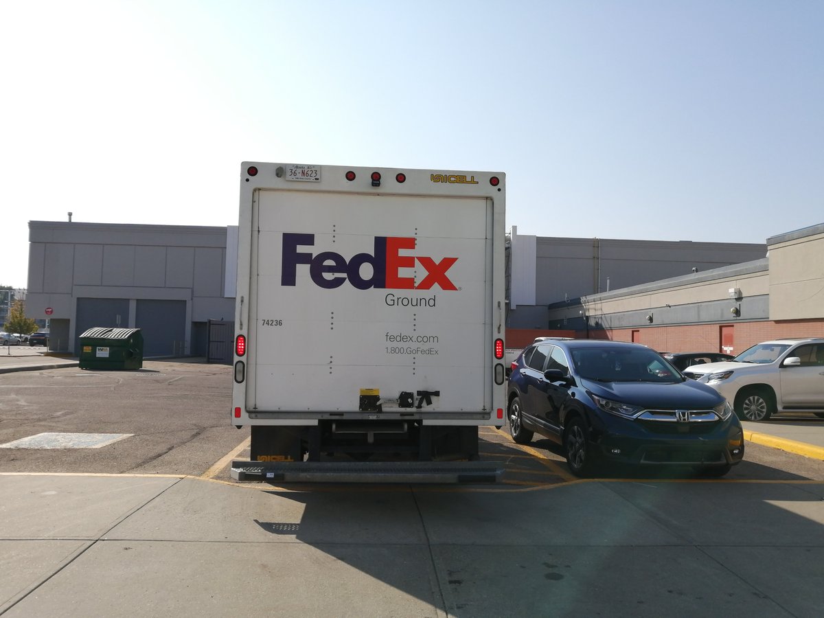 sleepless247's tweet photo. There is #NoRespect in #yeg for accessibility parking. Today @FedExCanada @VimyEdmonton employees knowingly blocked space for use. Believed they had right to. No apologies. No sympathy. 5 mins is too long. @EPSBNews #yegtraffic #accessparking https://t.co/jgr4ElONSi
