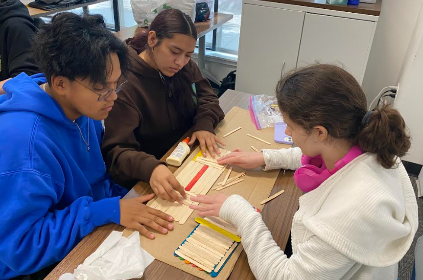 AcademyDevry's tweet photo. Collaboration, creativity, and science! https://t.co/qtt7HnB0FY