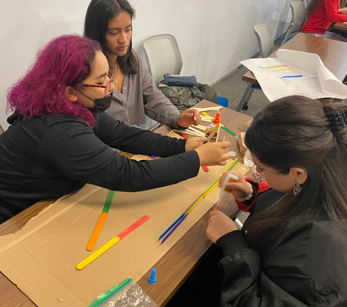 AcademyDevry's tweet photo. Collaboration, creativity, and science! https://t.co/qtt7HnB0FY