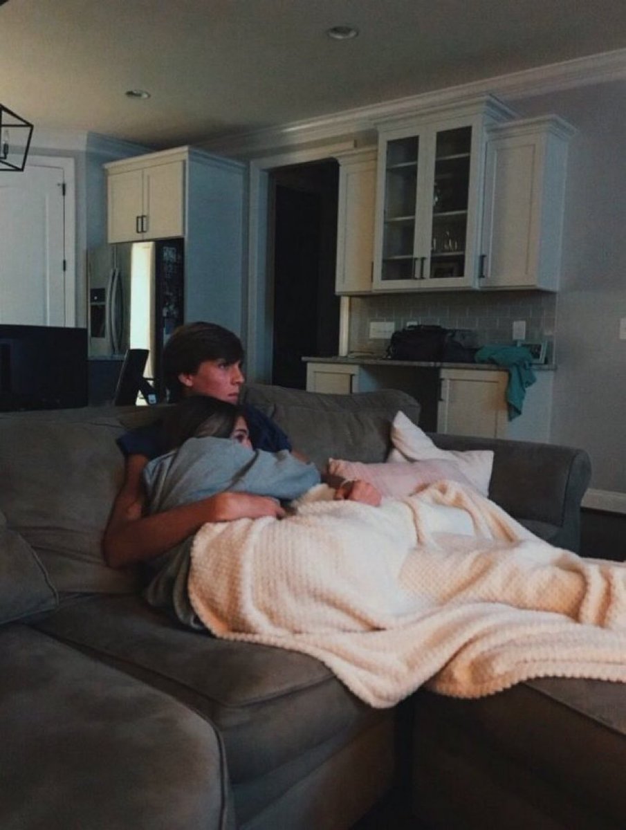 CouplesNotez's tweet photo. Cuddles 🥹 https://t.co/WIc8P9TB0m