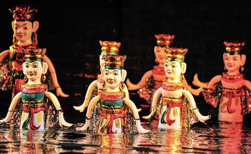 EmbajadaVietnam's tweet photo. Desde tiempos inmemoriales, nuestros antepasados han creado muchos juegos y formas de arte popular para transmitir sus pensamientos, sentimientos y sueños. Y es imposible no mencionar las marionetas de agua, un arte popular tradicional de larga data en nuestro país. https://t.co/URCICWVsU9