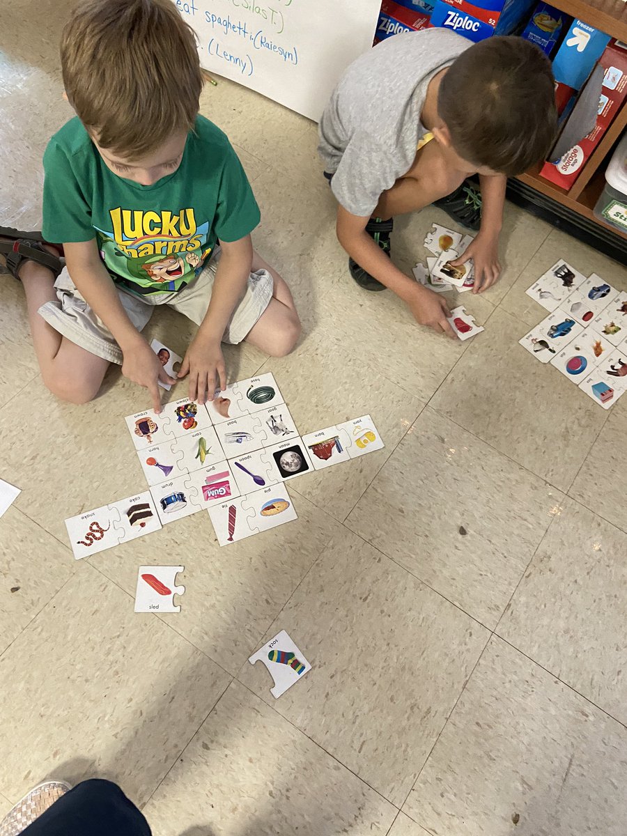 kendra_windsor's tweet photo. Reading stations time! @North_Tweets #proud2bnorthies #JCschoolschampions #weareelementary https://t.co/IBkQvyJNpD
