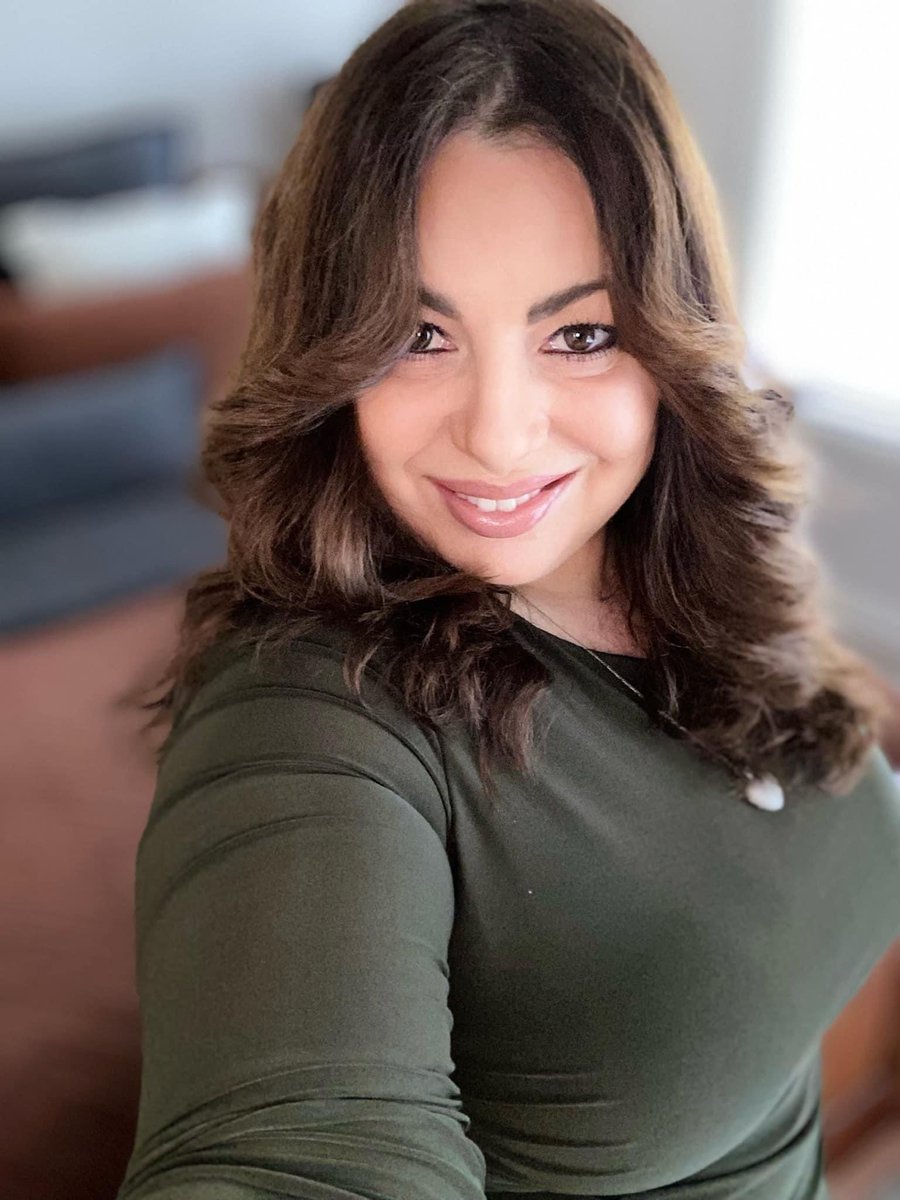 ETreonze's tweet photo. When you shift your focus from success to service, your work will instantly have more meaning. #livingmytruth #StayReal #BeAuthenticBeYou #blessedandgrateful #familylawspecialist #realestateagent #compassion #womeninbusiness #supportingourcommunity 
#HereToServeYou #berwick https://t.co/lpJQQLAcF7