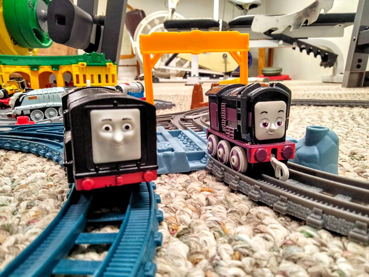 AshleyDeMoss6's tweet photo. Father and son. #ThomasAndFriends #AllEnginesGo #TakeAlong #TakeNPlay #TrackMaster #Motorized https://t.co/QaukLEtkSX