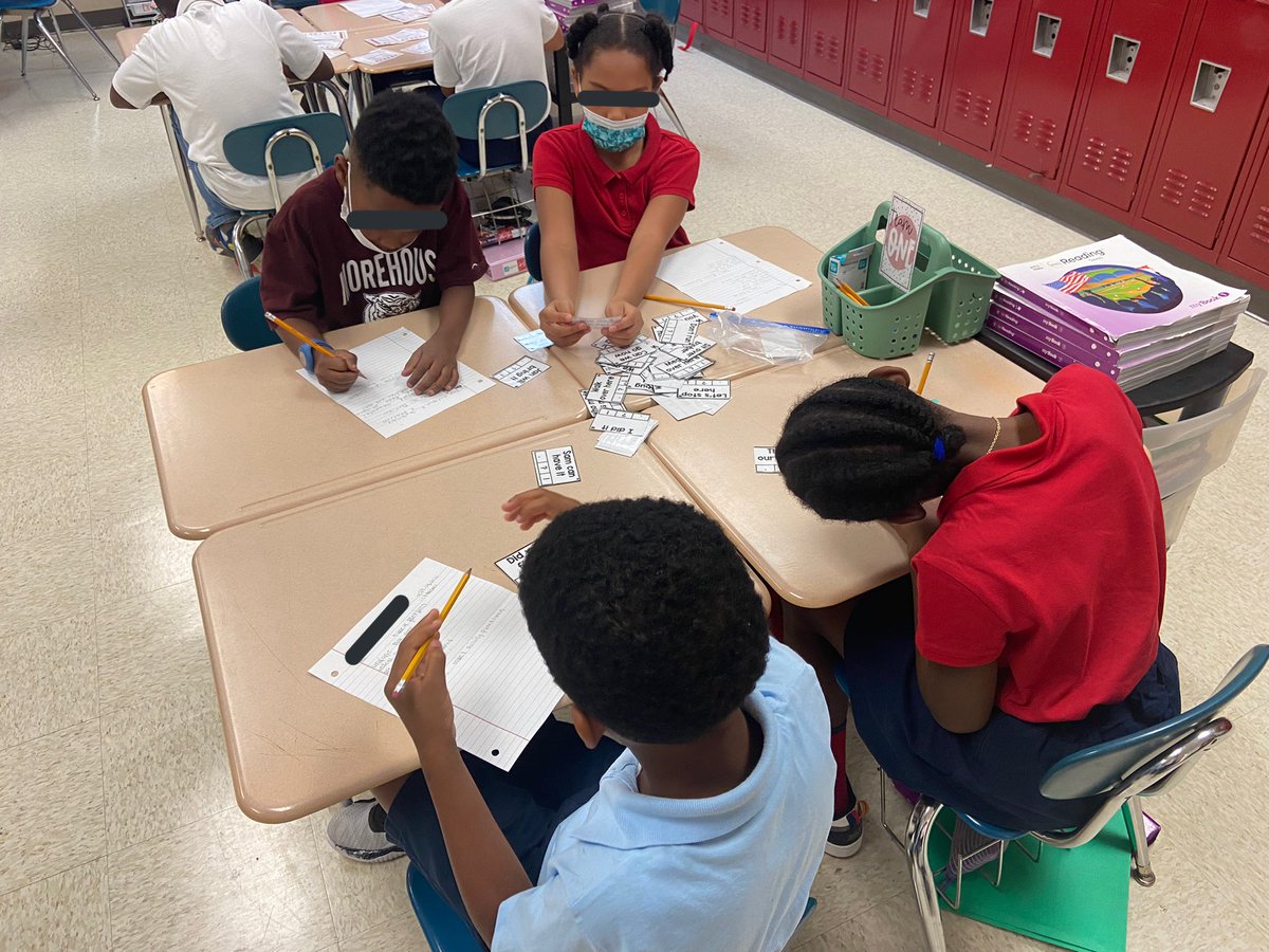 MsJohnsonClass_'s tweet photo. Today @ The Parks spiral review stations were in full effect. Ss worked hands on with prefixes, kinds of sentences, antonyms, and missing punctuation. @RPM_ISSD #collegewednesday #3rdGradeReading https://t.co/tu4Bg4C3is