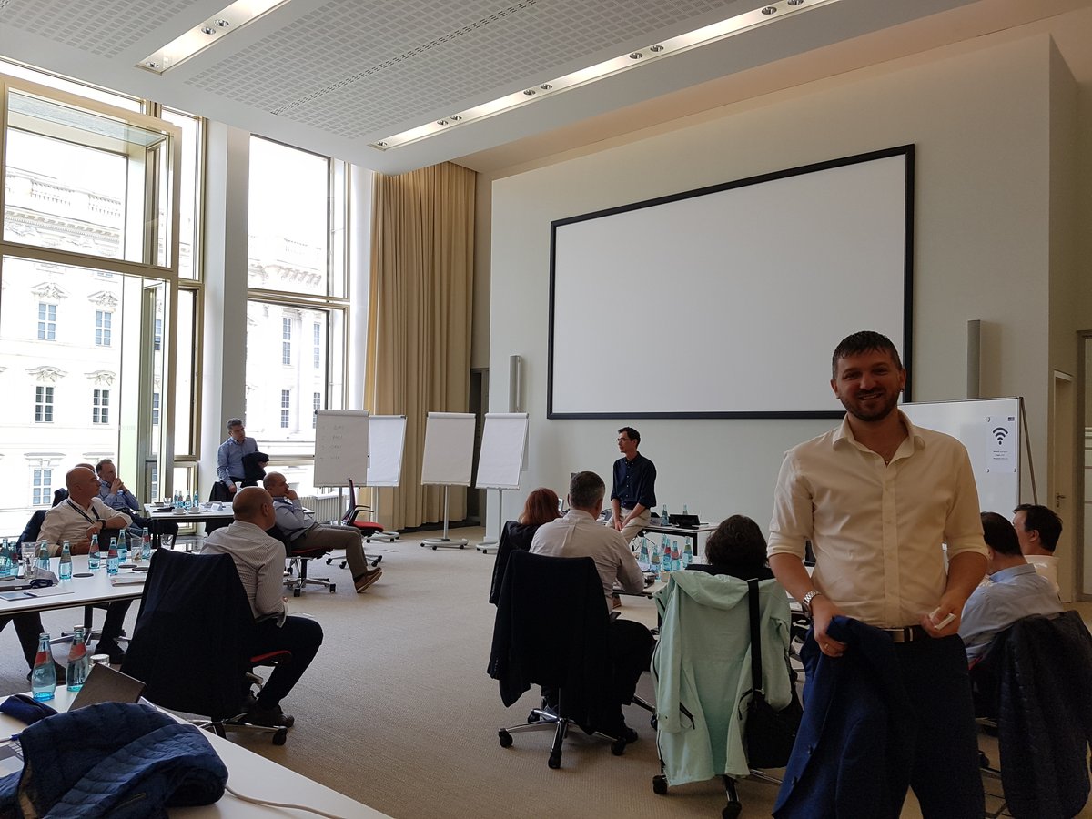 DmitryKD's tweet photo. I had a chance to teach at ESMT again about Germany #FinTech landscape  and #business models in startups for the top management of an innovative Turkish Bank. 🎓
Tell me if you want coaching topics on tech and business!
#leadership #management #esmt #techbizglobal #friendsurance https://t.co/om5Fv6X2X9