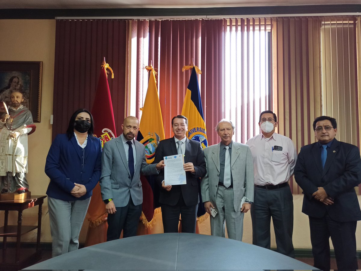 upsalesianaec's tweet photo. ✒️ Por medio de la firma de un convenio la Federación de Establecimientos de Educación Católica del Azuay #FEDEC y la sede #Cuenca, acuerdan
lineamientos de acción conjunta para la formacion de programas de capacitación y proyectos de investigación.
#UPSCuenca 💙💛 https://t.co/GY5gfq65Zx