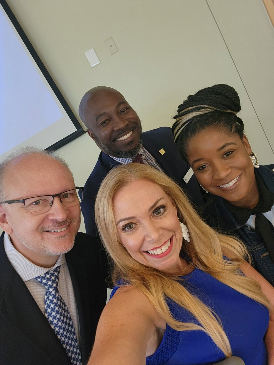 SheilaShowPHL's tweet photo. Thank you &amp; Congrats. 👏
Thanks to Nick DeBenedictis for his leadership for 18 years as Chair of @discoverPHL. And Congratulations to Karen Dougherty Bulchholz @comcast who will now serve as the first female Chair for #discoverPHL. Great #PHLCVB board mtg! #tourism #conventions https://t.co/WlPjoUxpxU