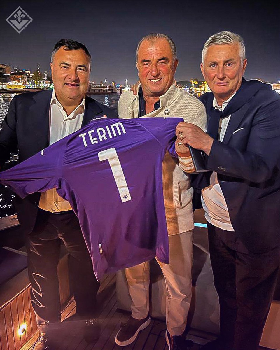 Istanbul 🇹🇷 + Fiorentina💜 = Fatih Terim  👑 #forzaviola #fiorentina #istanbul #terim