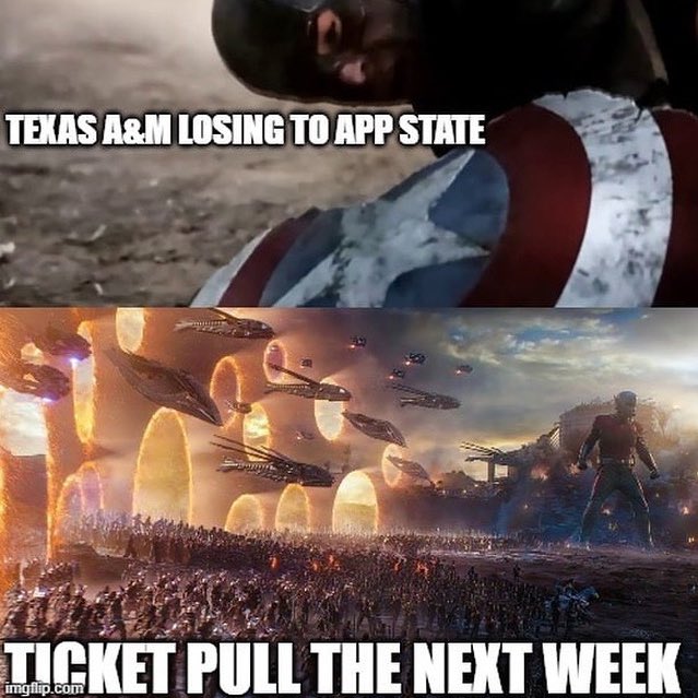 BarstoolTexasAM's tweet photo. The 12th man always shows up #BTHOmiami https://t.co/s4659XbPvW