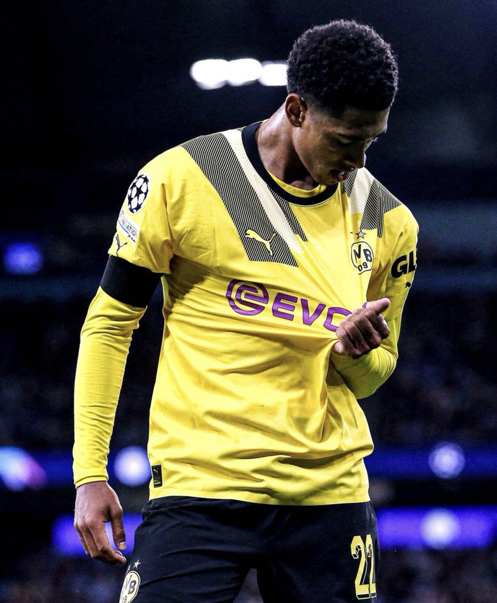 DevilsXtra_'s tweet image. Who would you rather sign, Frenkie De Jong or Jude Bellingham? #MUFC 🔴✅

Like for FDJ 👍🏼 
Retweet for Bellingham ♻️