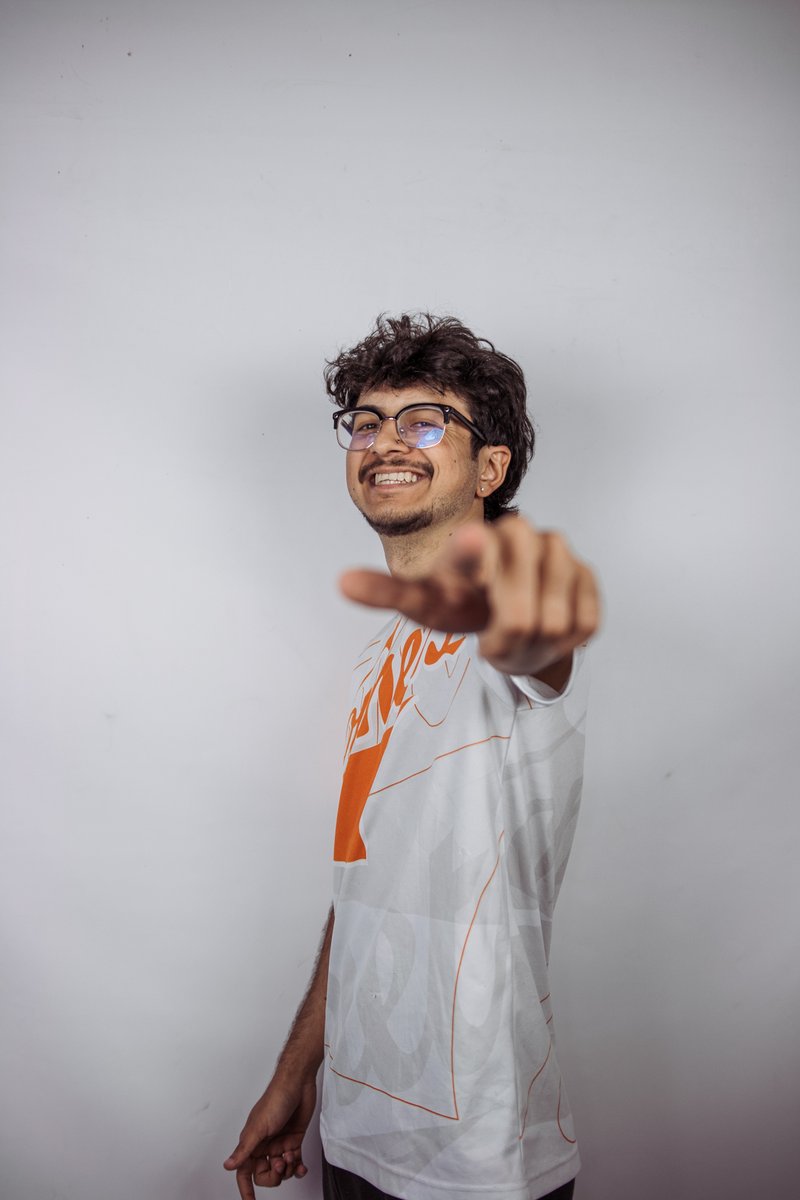 UTDEsports's tweet photo. To begin teasing the first roster announcement, we have Luey, who is not just a player and coach for the Overwatch team, but also the competitive lead of the program! 🤯

As always, the goat @IszhtarG doing the photography 📸 https://t.co/c61HE7a8zu