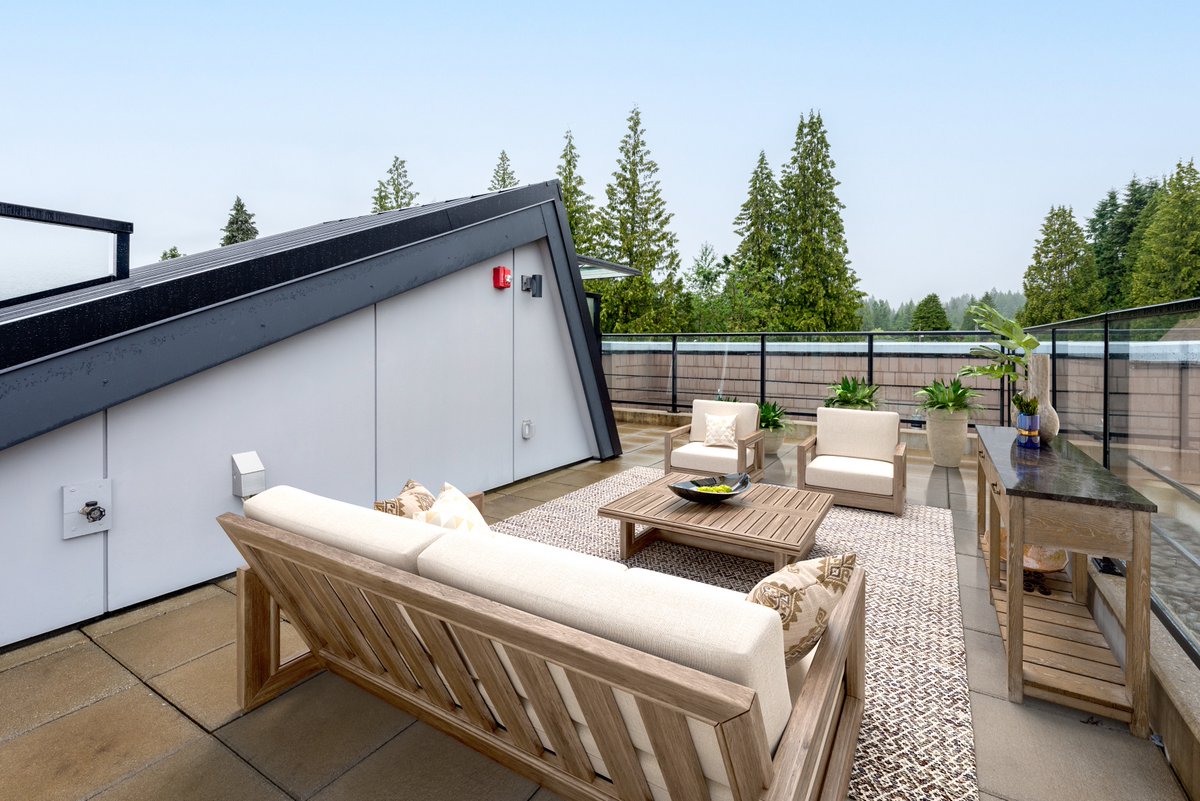 Leo_Wilk's tweet photo. SOLD
Spectacular Edgemont townhouse with open concept living, perfect to host family and friends.
3 Bed 3 Bath 1,427 sqft
2 Parking
Priced at $2,099,000.00 
210 1055 Ridgewood Drive, North Vancouver (Edgemont)
More info at https://t.co/sq7v4TOIBp https://t.co/K7fdiwDj7y