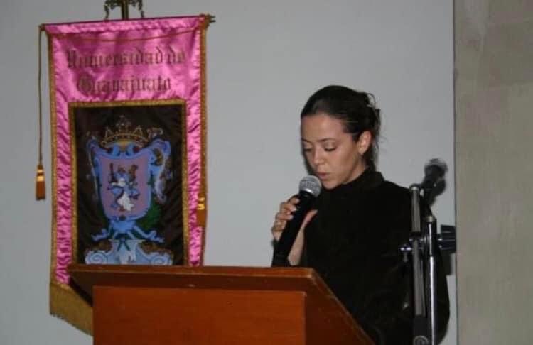 Hoy 14 de Septiembre “Día del Locutor”

Siempre con la responsabilidad que implica sentarse detrás de un micrófono… no es hablar por hablar o informar por informar…! Para todos los que hacen ésta labor “Muchas Felicidades!  🎙
Recordar es vivir ! 
#DiaDelLocutor