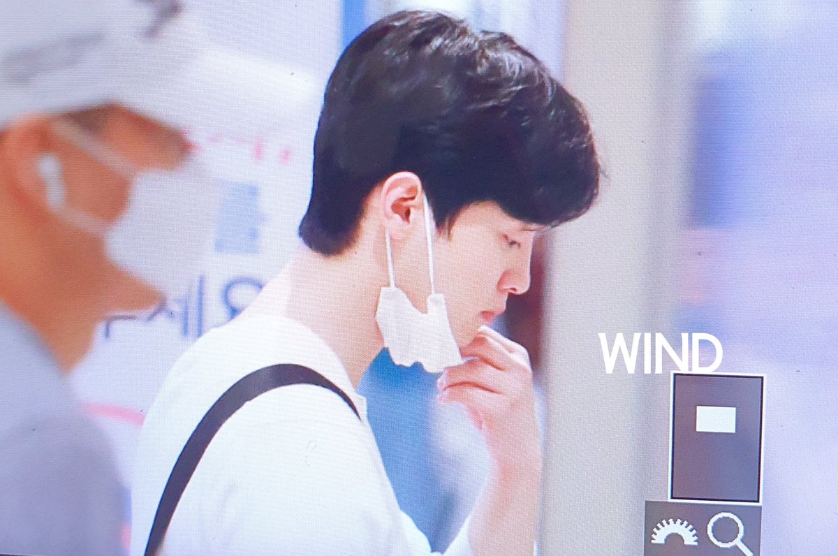 wind_dy0712's tweet photo. 220915 인천공항출국
잘 다녀오세요🙋‍♂️🙋‍♀️
#장동윤 #JANGDONGYOON https://t.co/c8AkPWScI3