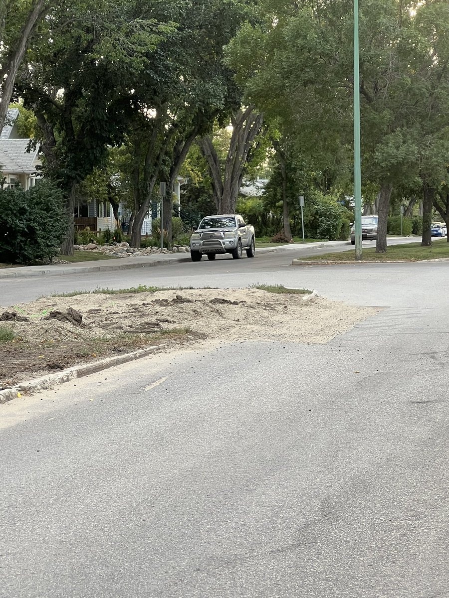 b_regina34's tweet photo. @CityofRegina when are these going to be fixed properly?  These have been in this condition for quite a while now, and they are in horrible shape!  Unacceptable! Victoria Ave and King St https://t.co/97P2nikuPr