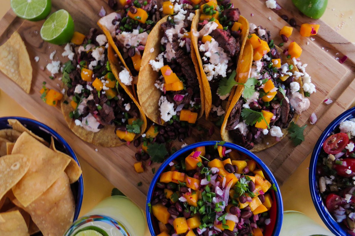 FoodStyleUncork's tweet photo. Carne Asada Tacos with Avocado Mango Salsa

Good food and smiles cross all cultures, and tacos certainly do just that. #Recipes #Cooking #foodie  #food Get the recipe https://t.co/QCJMN98vTL https://t.co/gb5z8MRKu5