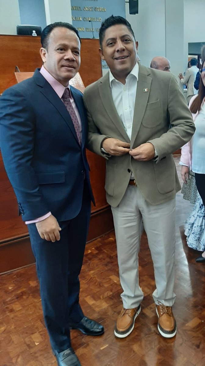 RobertoUlisesMP's tweet photo. 🏛 Un año #LegislandoJuntos 
De cara al #PrimerInforme de Actividades Legislativas

Ulises Mendoza 
Diputado local del Grupo Parlamentario del #PVEM  

#TuCongreso cerca de ti 
 ¡Vamos a #LegislarContigo ! ✔ https://t.co/sQhY9sx9C0