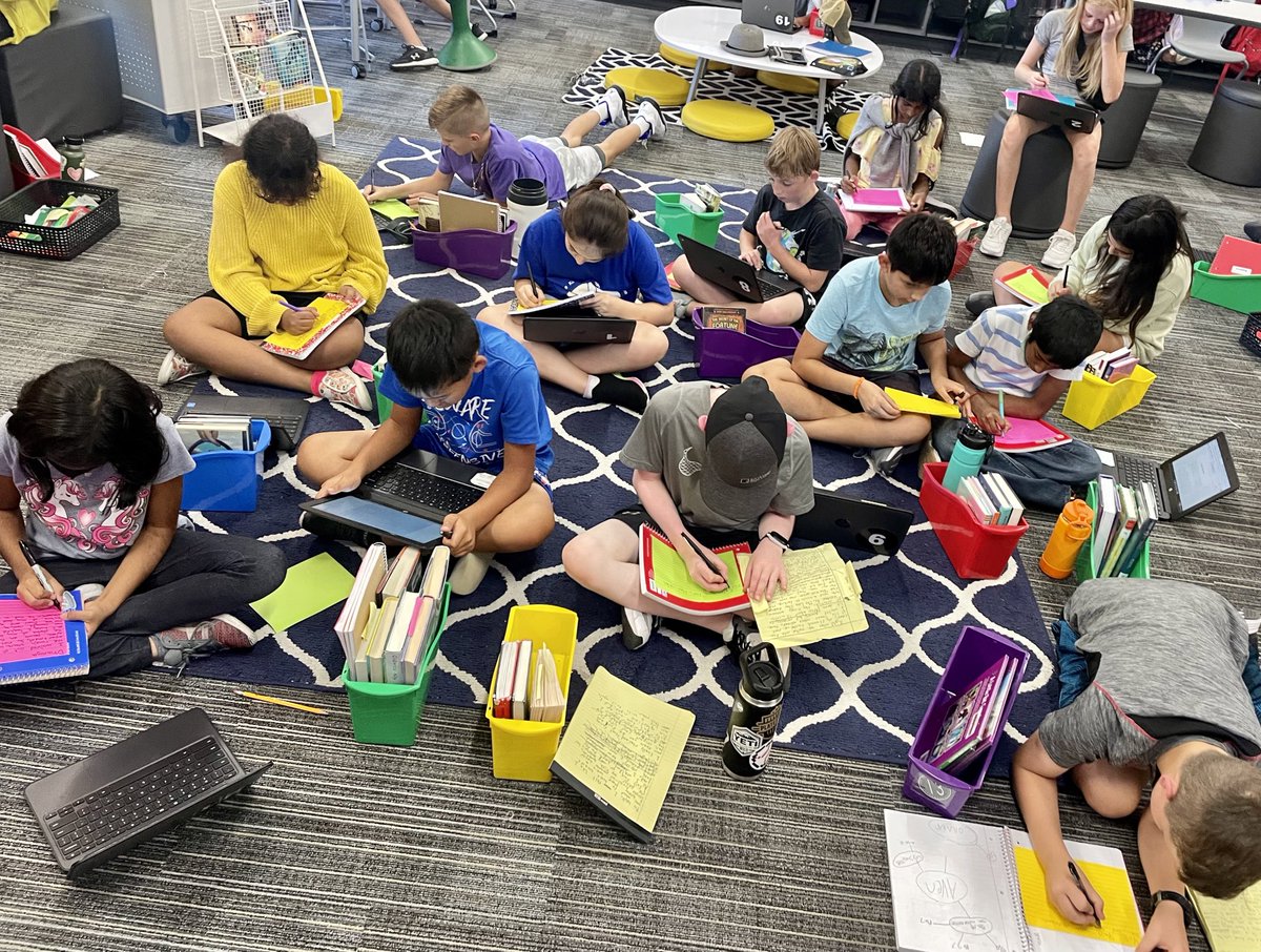 MsMaddenELAR's tweet photo. Getting ready for our 2nd round of personal narratives! Before brainstorming, we wrote down our favorite parts of the pieces we celebrated yesterday and posted them in the classroom to remind us of what we’re capable of 📝💪 https://t.co/VW1lN7o2SY