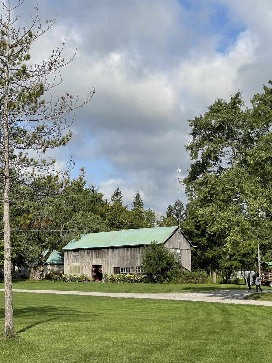 gmarshall18's tweet photo. I had such a wonderful day with my grade 4 friends at Willowgrove Farm today. A day in nature learning to listen and work as a team @HTSGrade4B @hts_jovanovic https://t.co/KiDtQXcxYX