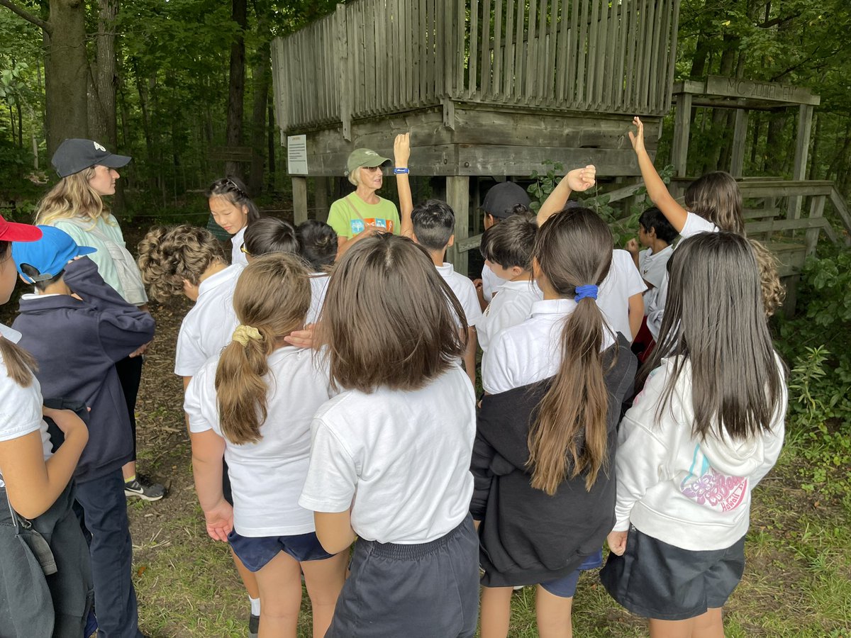gmarshall18's tweet photo. I had such a wonderful day with my grade 4 friends at Willowgrove Farm today. A day in nature learning to listen and work as a team @HTSGrade4B @hts_jovanovic https://t.co/KiDtQXcxYX