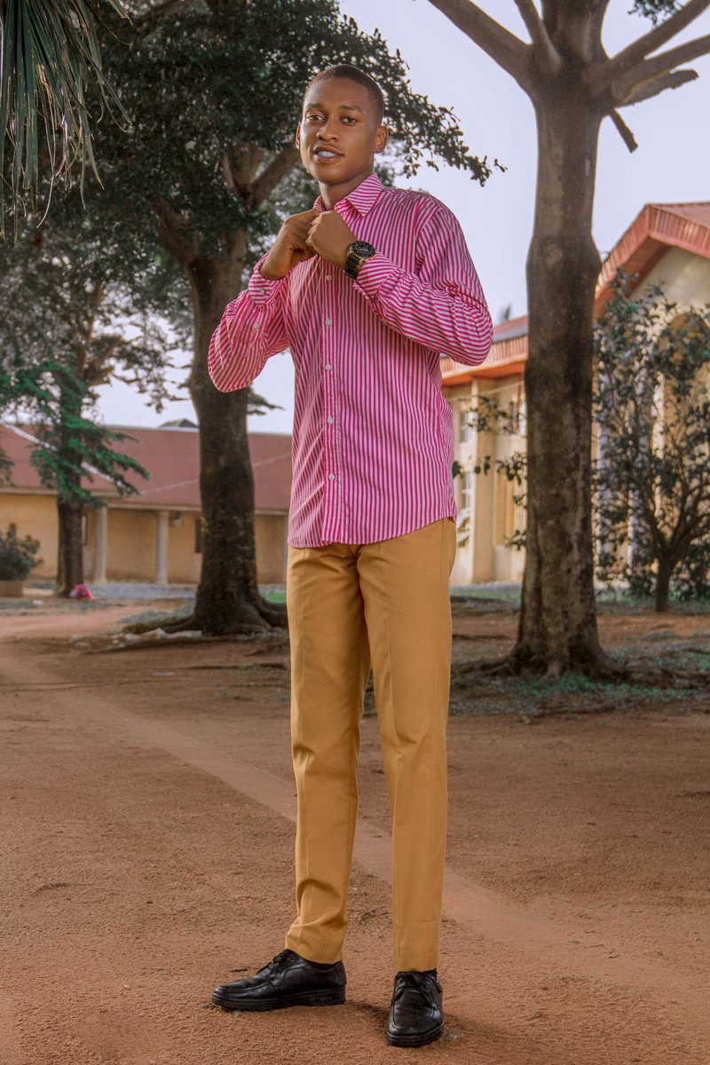 KNUgochukwu's tweet photo. I'm just a Biochemist who has received the mandate to change the narrative.

I'm not just a young tutor, I want to make quality education accessible to the poor communities around.

#Ferdinandtutorials https://t.co/NORdWdfP6u