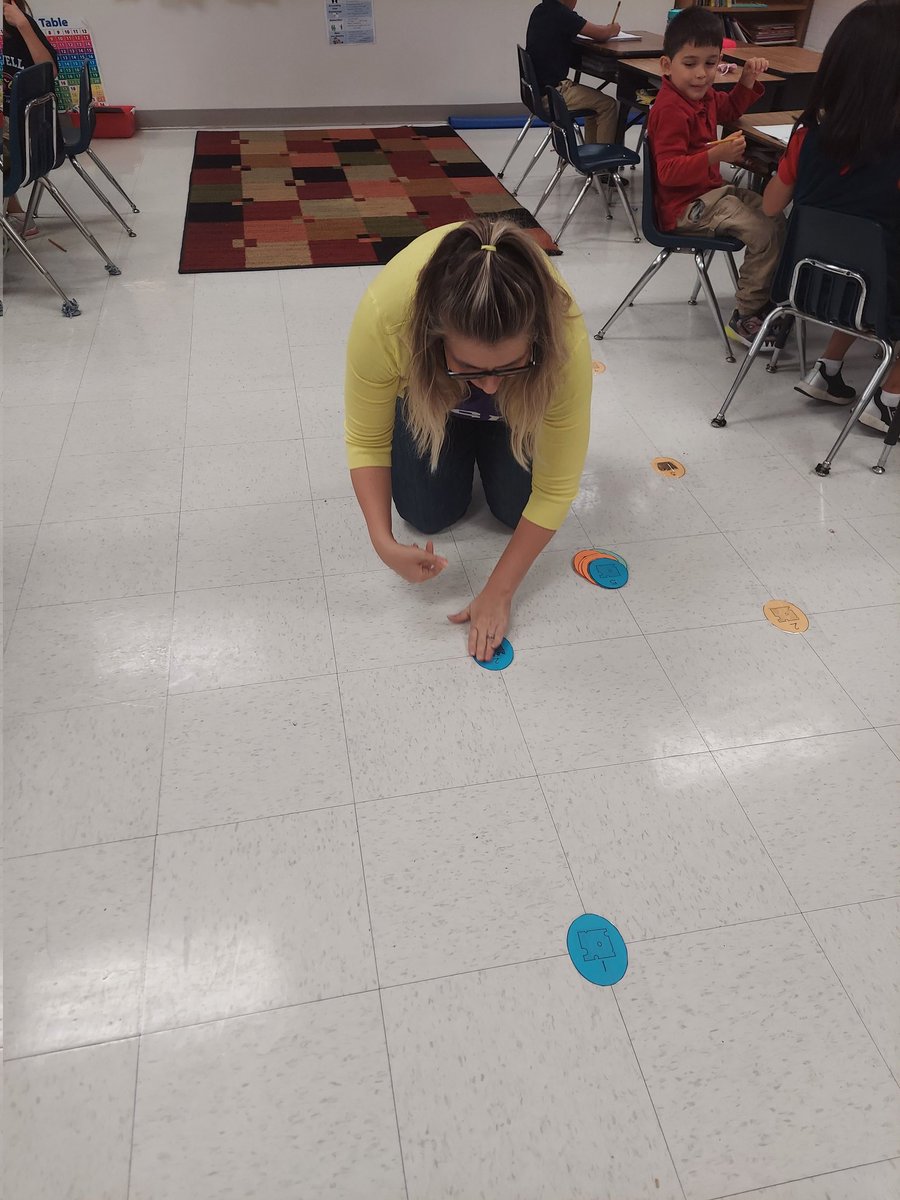 SSralonso's tweet photo. I happily support my teachers in the way that BEST helps them to provide high quality instruction to students everyday! (TTESS Dimension 3.1) #sitspots #gettinginthetrenches #interactivelearning @GISD4EBs @CES_Cardinals @Victori51986943 @GISDLiteracy @GISDTLD https://t.co/C1dhwPHVHW