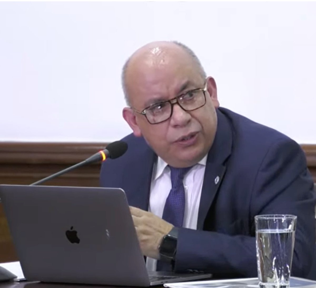 UniversidadUNAD's tweet photo. “Los egresados son lideres trasformadores d territorio pero lideres q pueden conversar con la globalidad y por eso nuestras sedes d otros países  se deben constituir como elementos de movilidad social q permitan  mejorar sus condiciones en todo sentido”: 🗣︎ Jaime Leal Afanador. https://t.co/rgbFQMaNUM