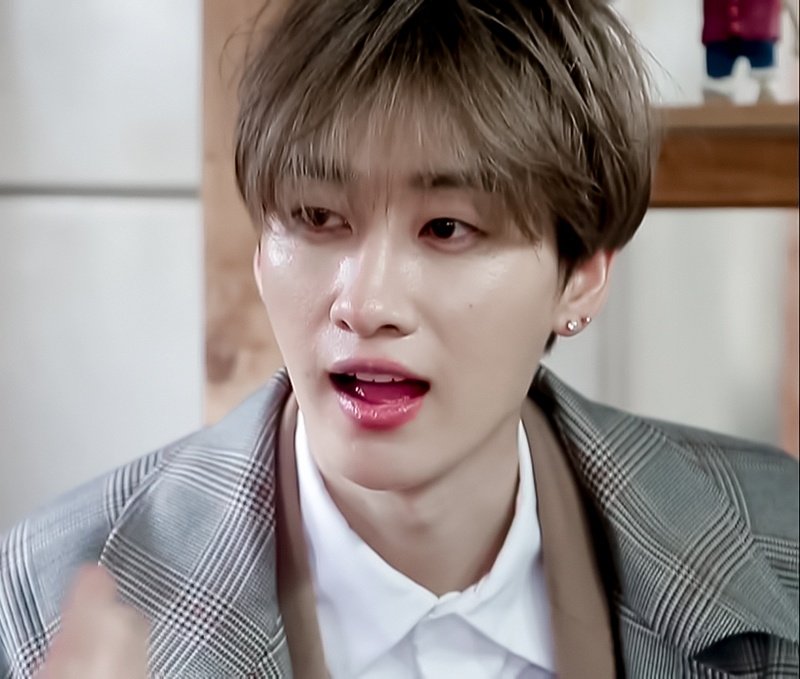 우리 애 얼굴이 이렇게 잘났어요 tweet media