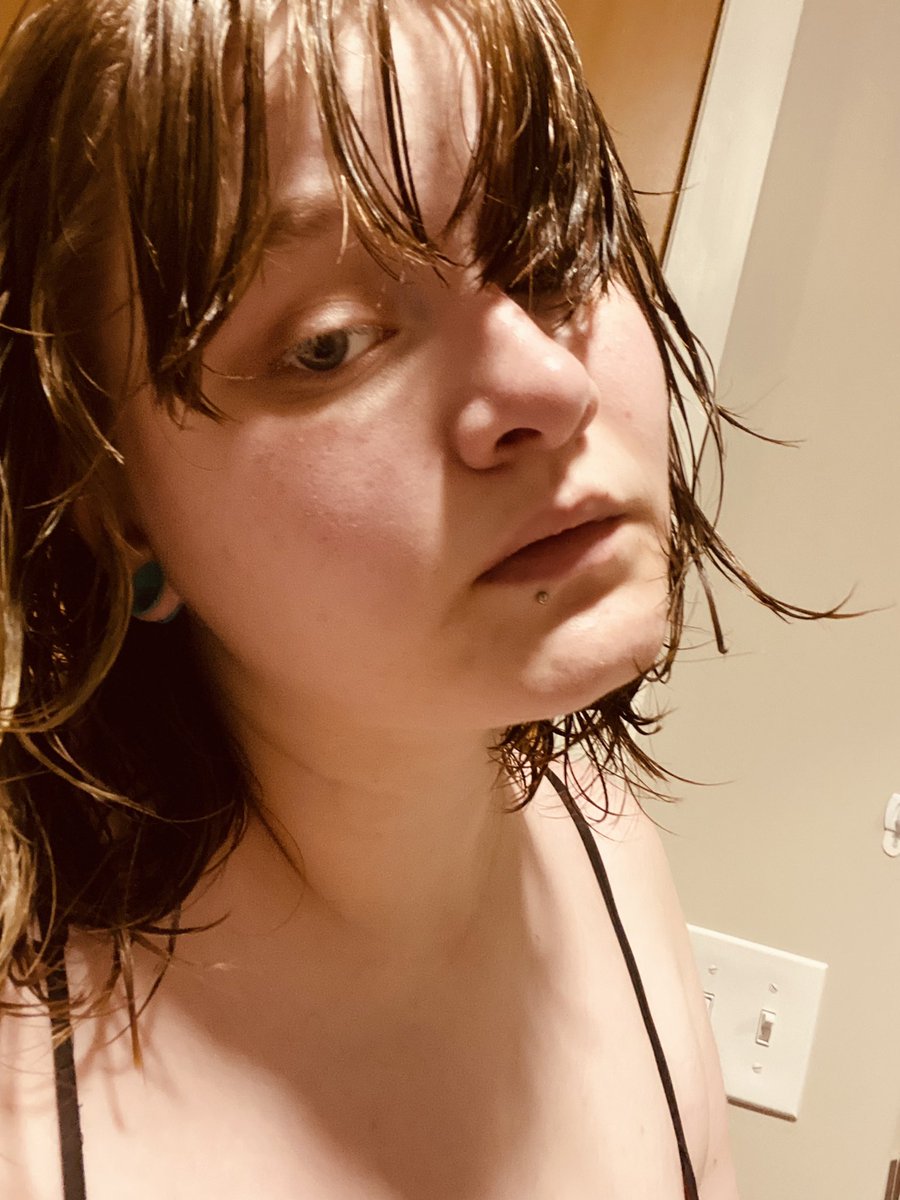 Gore13Midnight's tweet photo. Love this set 🥰 #onlyfans #freeonlyfans #bustynerd #curvy #alt #nonbinary #nsfwtwt #ContentCreator #kink #kinky https://t.co/rIapGae7KO