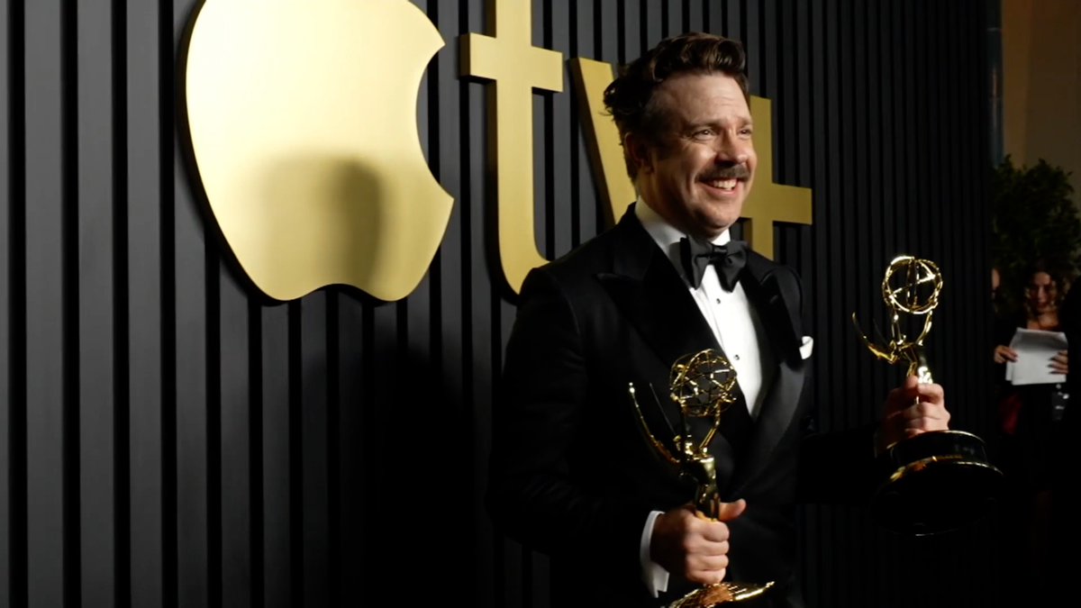 majorfilmevents's tweet photo. AppleTV+ Emmy Award Afterparty Red Carpet https://t.co/UPShfSM1NT via @YouTube #AppleTV #Emmys #afterparty #RedCarpet #SaraDrew #reesewitherspoon #NatFaxon #NickMohammed,#MJDelaney #KolaBokinnim,#TaronEgerton #MotherWolf https://t.co/pfNbHOOUle