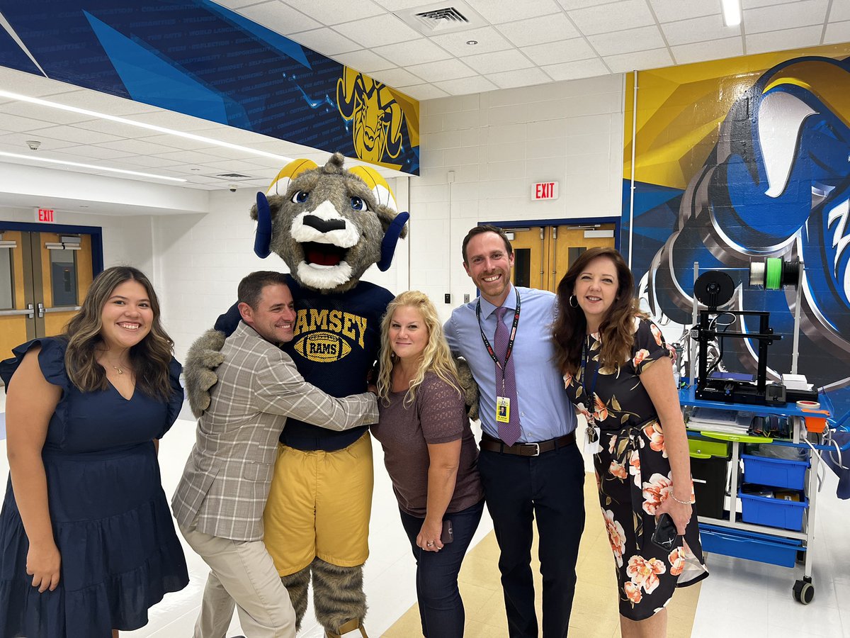 Smith Middle School tweet media