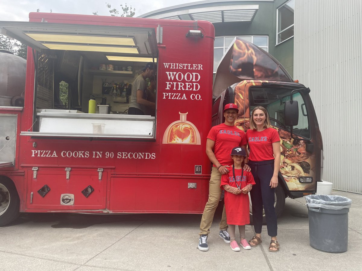 We are ready for our Don Ross open house! Come on by for a slice of pizza and to check out our amazing school!