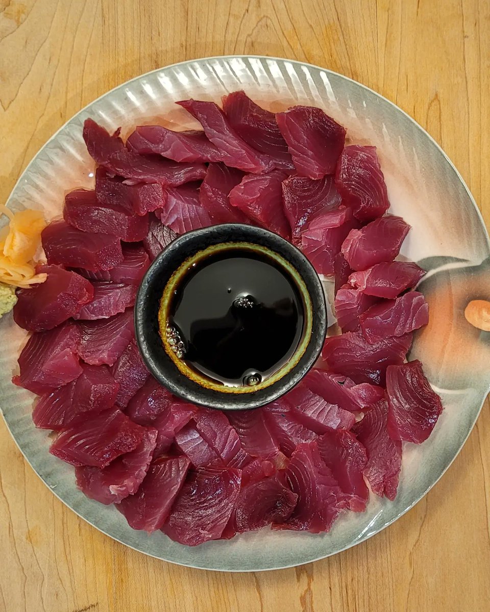 fishguyphotos's tweet photo. They are back!!! And don't knock it unless you've tried it! No one that i have served it to has complained. Not saying it's bigeye, but it's not cat food! #falsealbacore #littletunny #albie #sashimi https://t.co/8em9UL2jz3