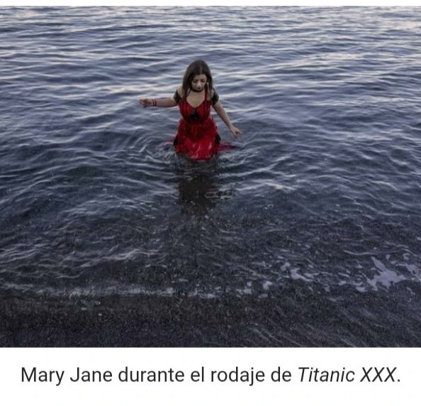 Axel Ramirez e la Napolsex di Max Biondi sbarcano sul magazine uruguaiano LADIARIA   Foto di Alessio<a href="/tag/magazine"class="tags"><span>#magazine</span></a><a href="/tag/maryjane"class="tags"><span>#maryjane</span></a><a href="/tag/uruguay"class="tags"><span>#uruguay</span></a><a href="/tag/veronicabelli"class="tags"><span>#veronicabelli</span></a><a href="/tag/parodias"class="tags"><span>#parodias</span></a>