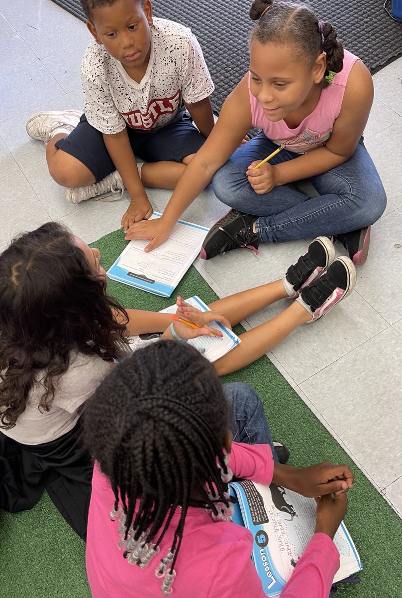 VanaldenMrsS's tweet photo. Collaboration!  We love it!  I’m so proud of how students are coming together to discuss and share ideas! ⁦@vanaldenavees⁩ ⁦@ResedaCOS⁩ #LAUSD https://t.co/pWHmgNEST8