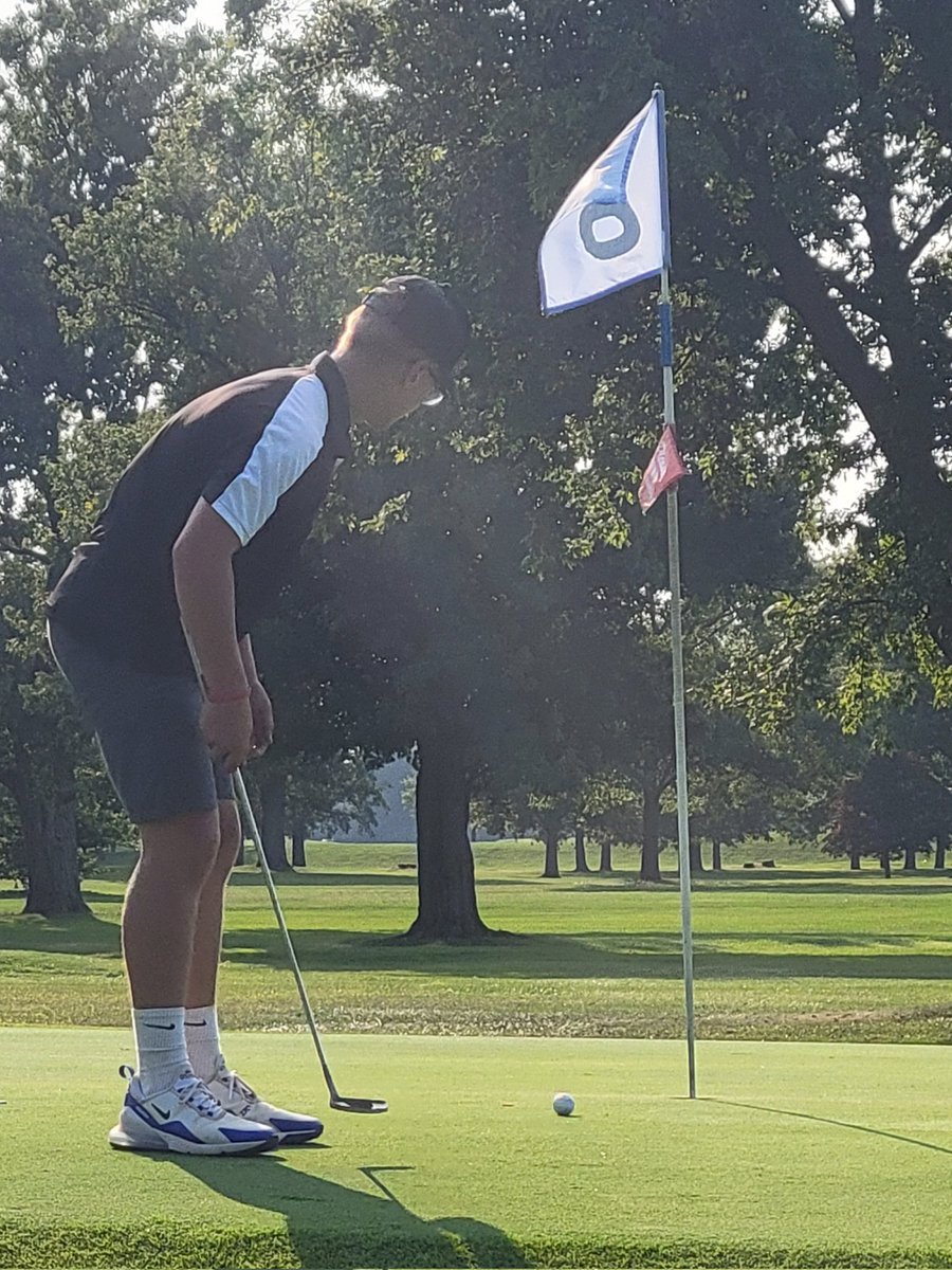RoyalBoysGolf's tweet photo. Elmwood Vars. Boys Golf came up short today against Gibsonburg.  Snow shot a team low 46. Team lost 201-191. https://t.co/mcvxG8zOPD