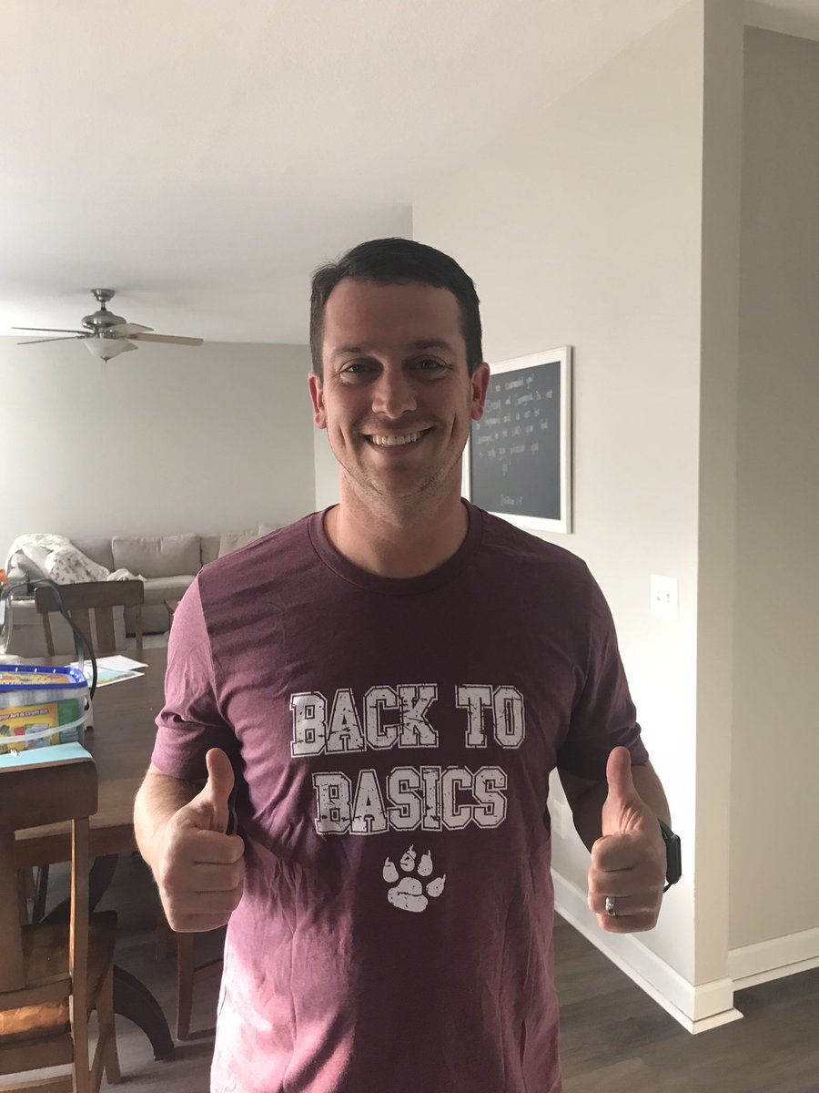 Coach_Simak's tweet image. Thank you @MsSportsCntrPR for the care package, I love the shirt! Excited to rep it out here in Ankeny! Let’s gooooo!! @SKochPR @PrairieRidgeHS