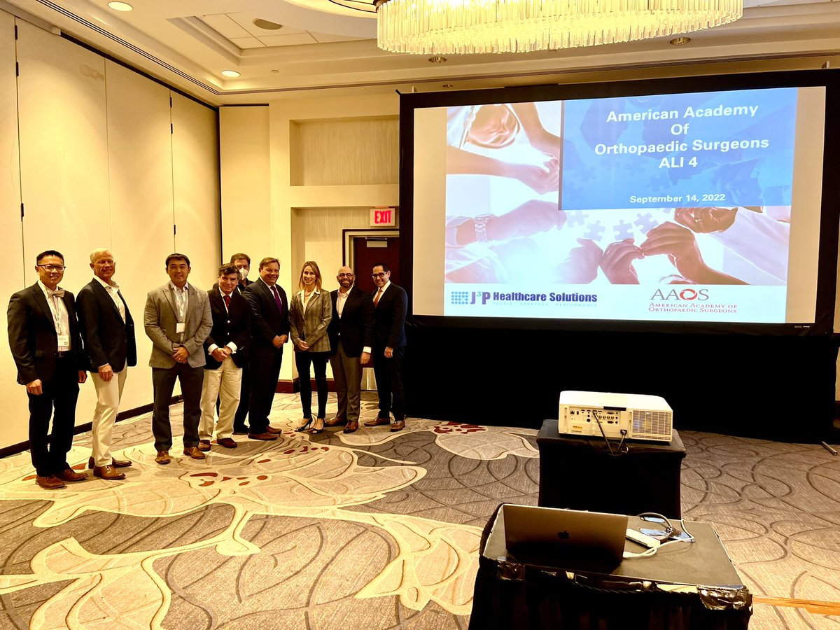 TigerLiMD's tweet photo. Had a great time this week with Dr. Tornetta on capital hill for the NOLC/@AAOS1 fall meeting and the AAOS Leadership Program. @AAOSAdvocacy is important! @BUOrtho @The_BMC https://t.co/6PpwplUq6t